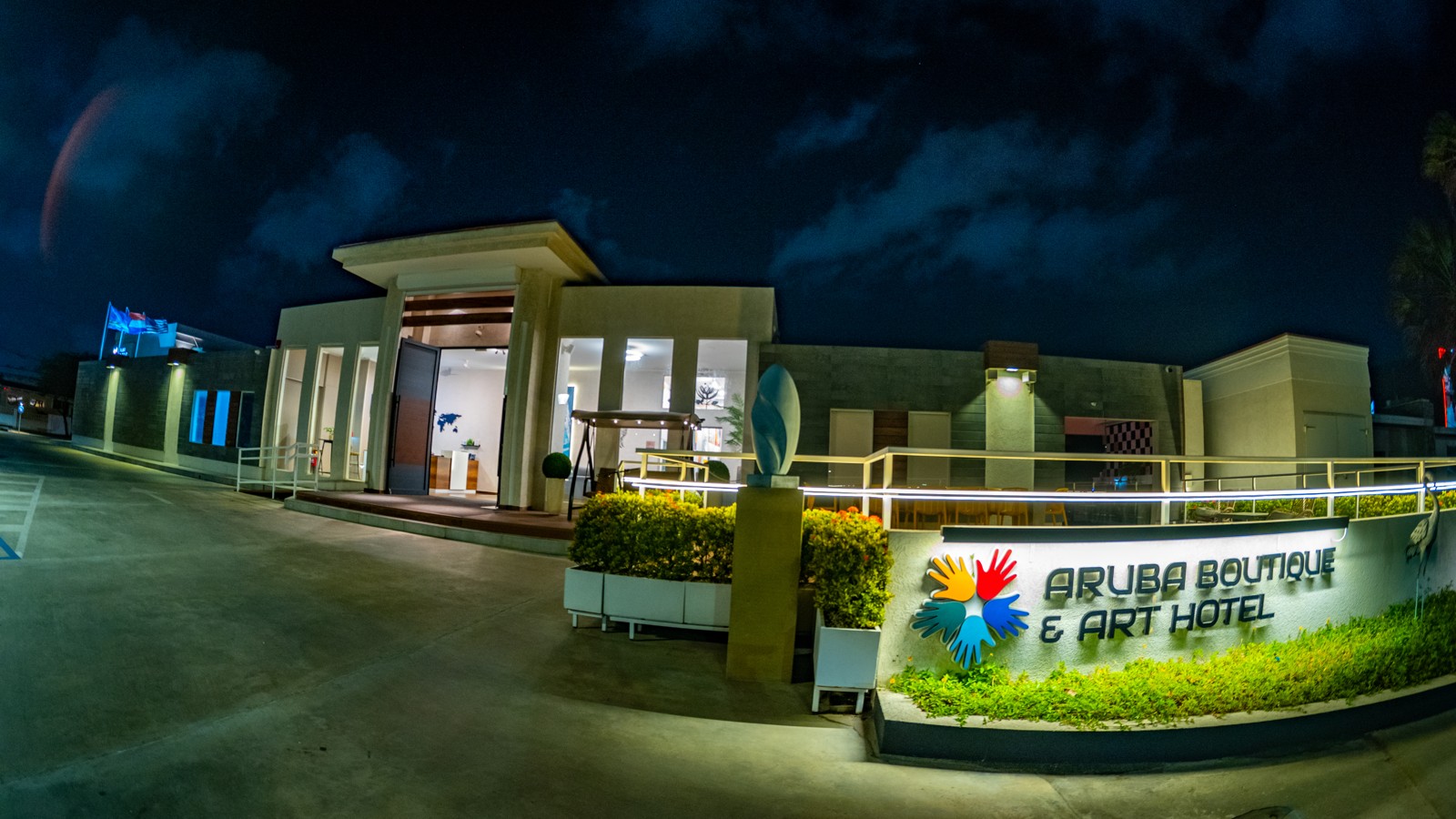 Aruba Boutique & Art Hotel - Image 1