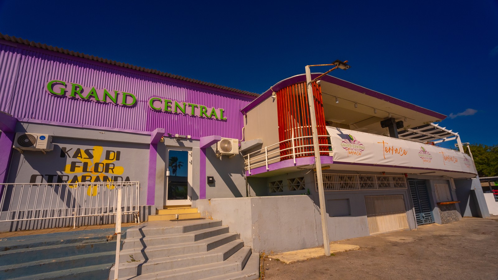 Grand Central Bar & Lounge - Image 2