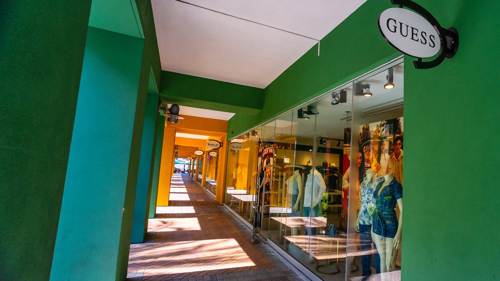 Guess - Image 2