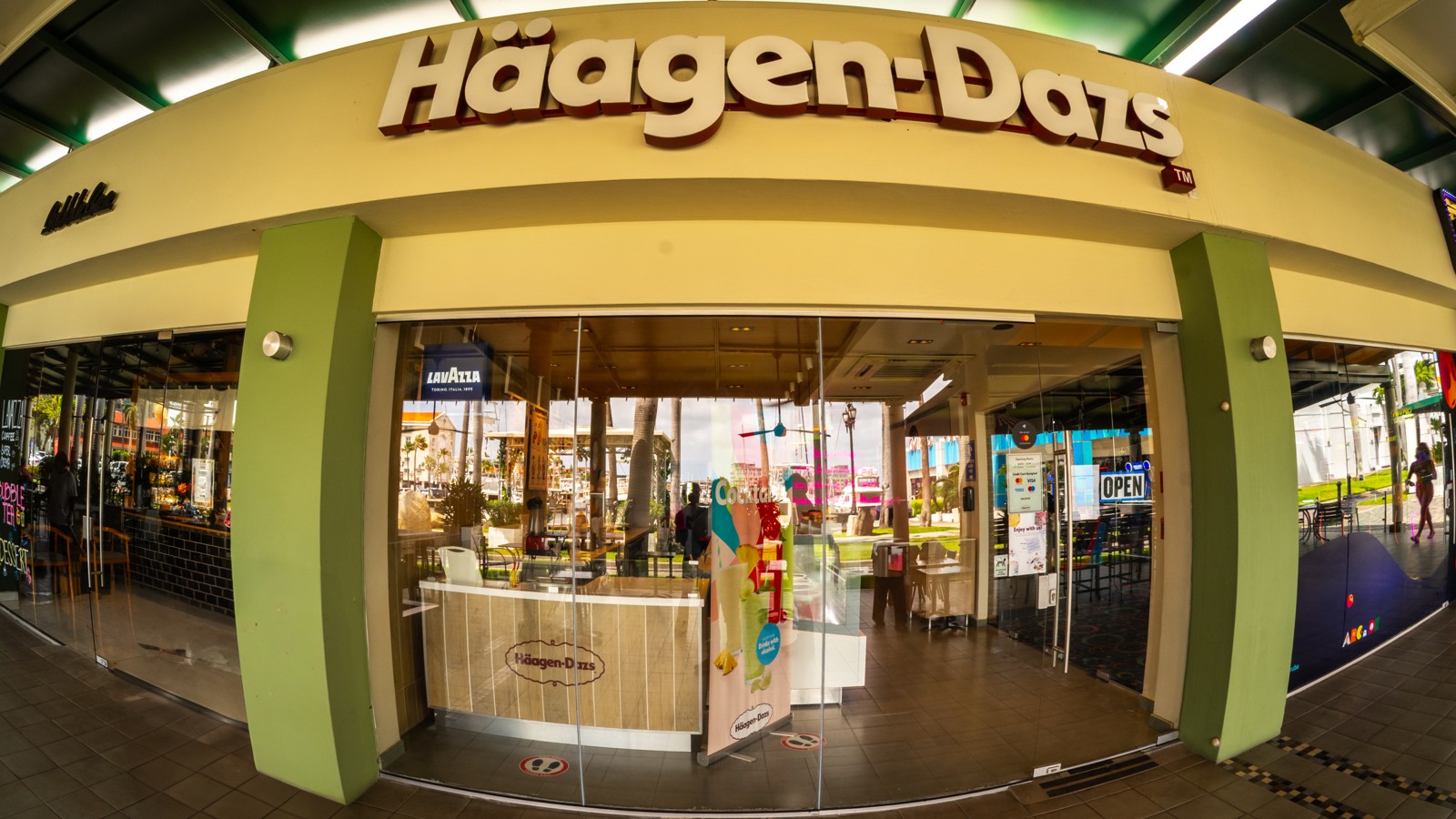 Häagen-Dazs - (Renaissance Mall) - Image 1