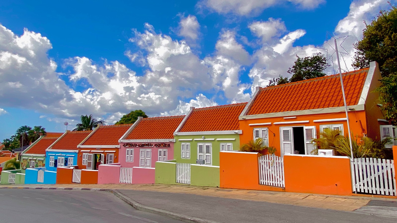 Colorful Houses Pietermaai - Image 2