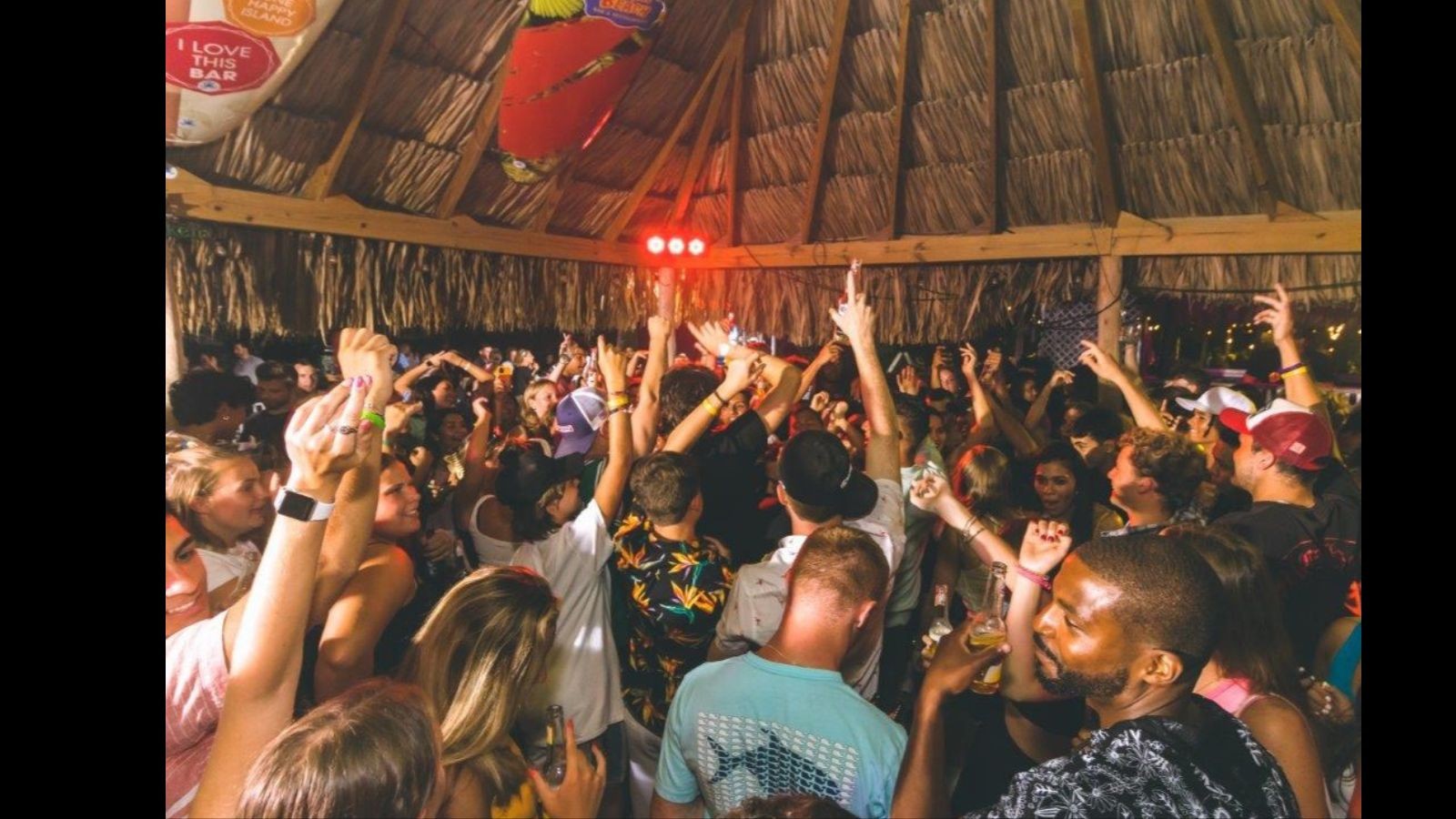 Sunday Party – MooMba Beach - Image 1