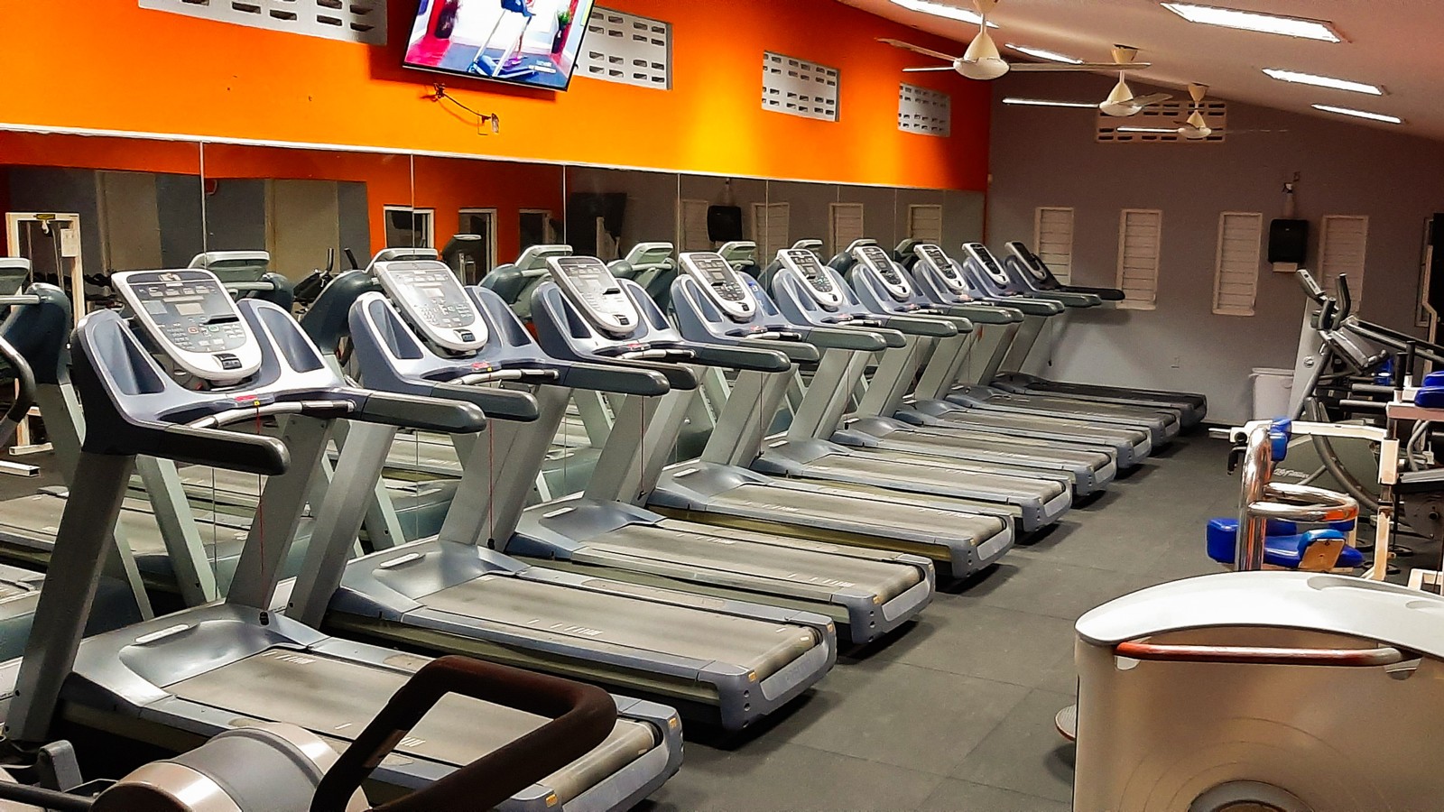 Piramid Top Fitness Gym Wellness Center - Image 1