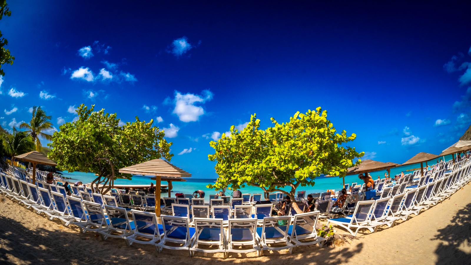 Playa Porto Mari - Image 4