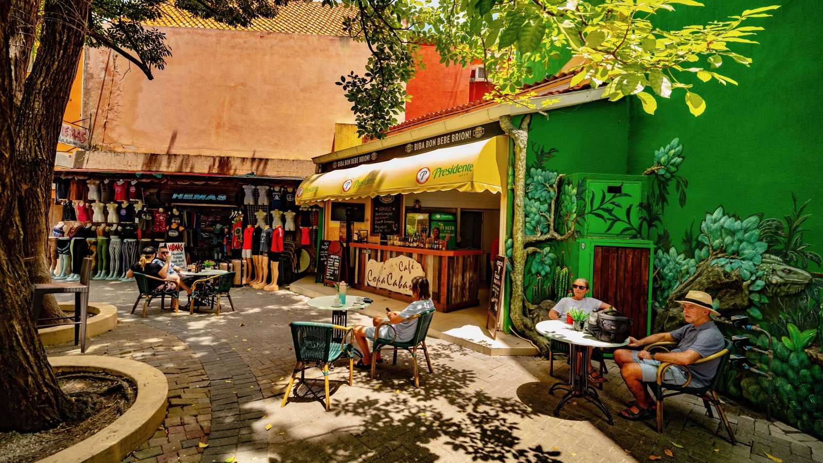 Café Copacabana - Image 2