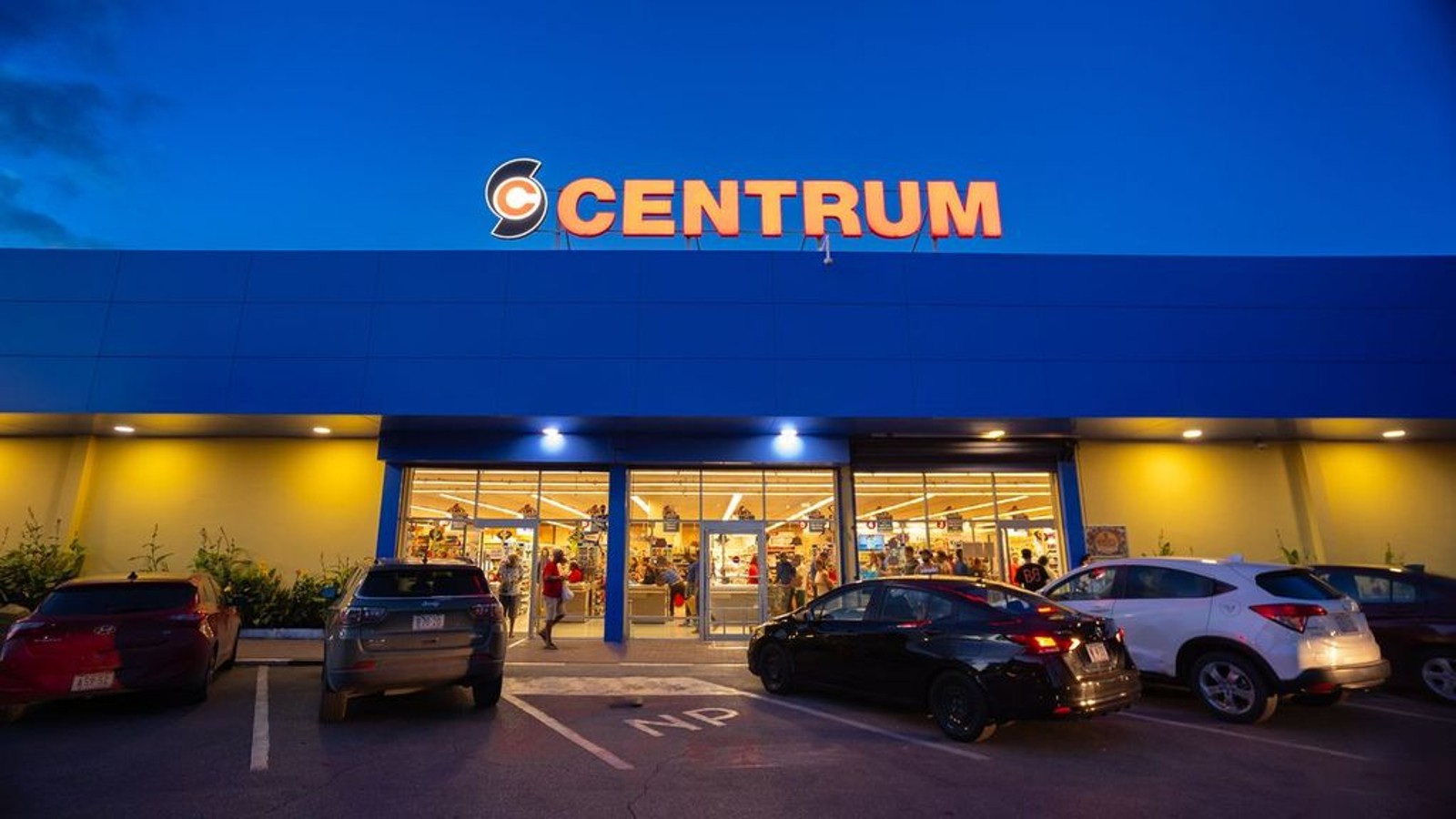 Centrum Supermarket - Image 6
