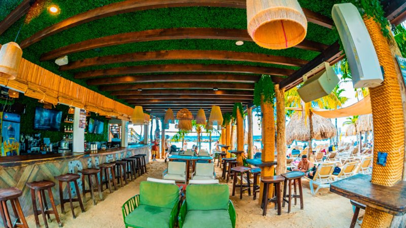 Mambo Beach - Image 9