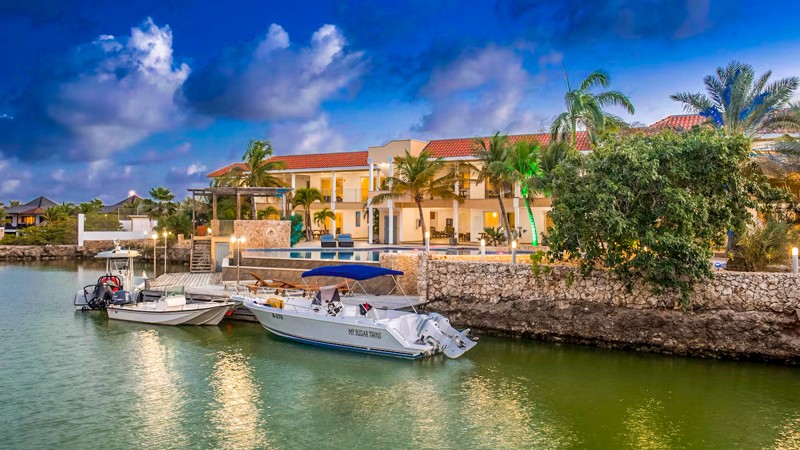 Bella Breeze Resort
