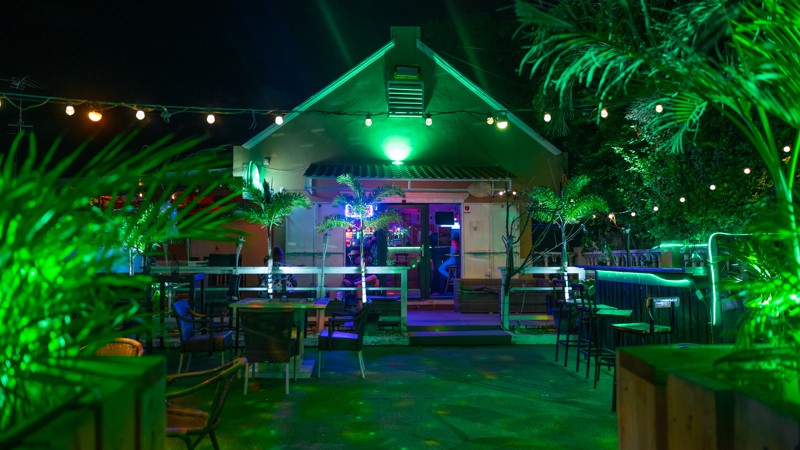 Curadise Bar Restaurant