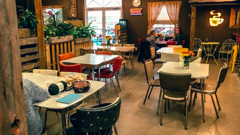 Five And Two Cafe