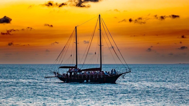 Samur Sailing Charters