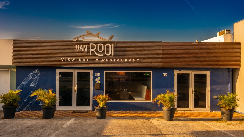Van Rooi Viswinkel & Restaurant